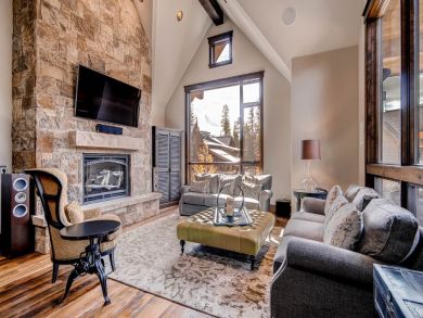 Four Bedroom Upscale Ski Home Perfect for Entertaining